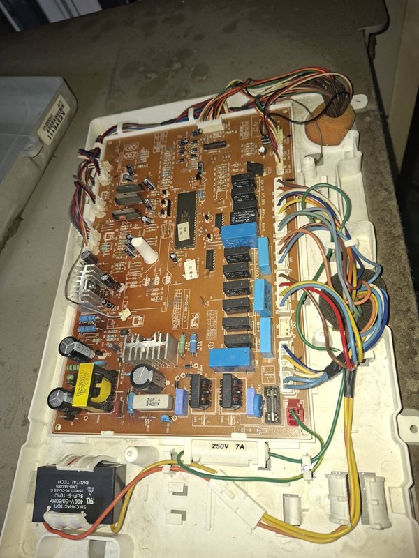 ซ่อมตู้เย็นเล็ก